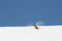 Vårsnö + Twintip=Sant.  Heliski Riksgränsen 8 maj 2009. Foto: Andreas Bengtsson